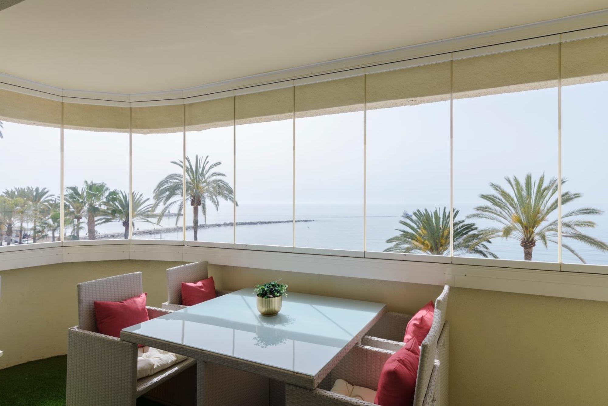 Sea Front Apartment In Marbella Center Extérieur photo