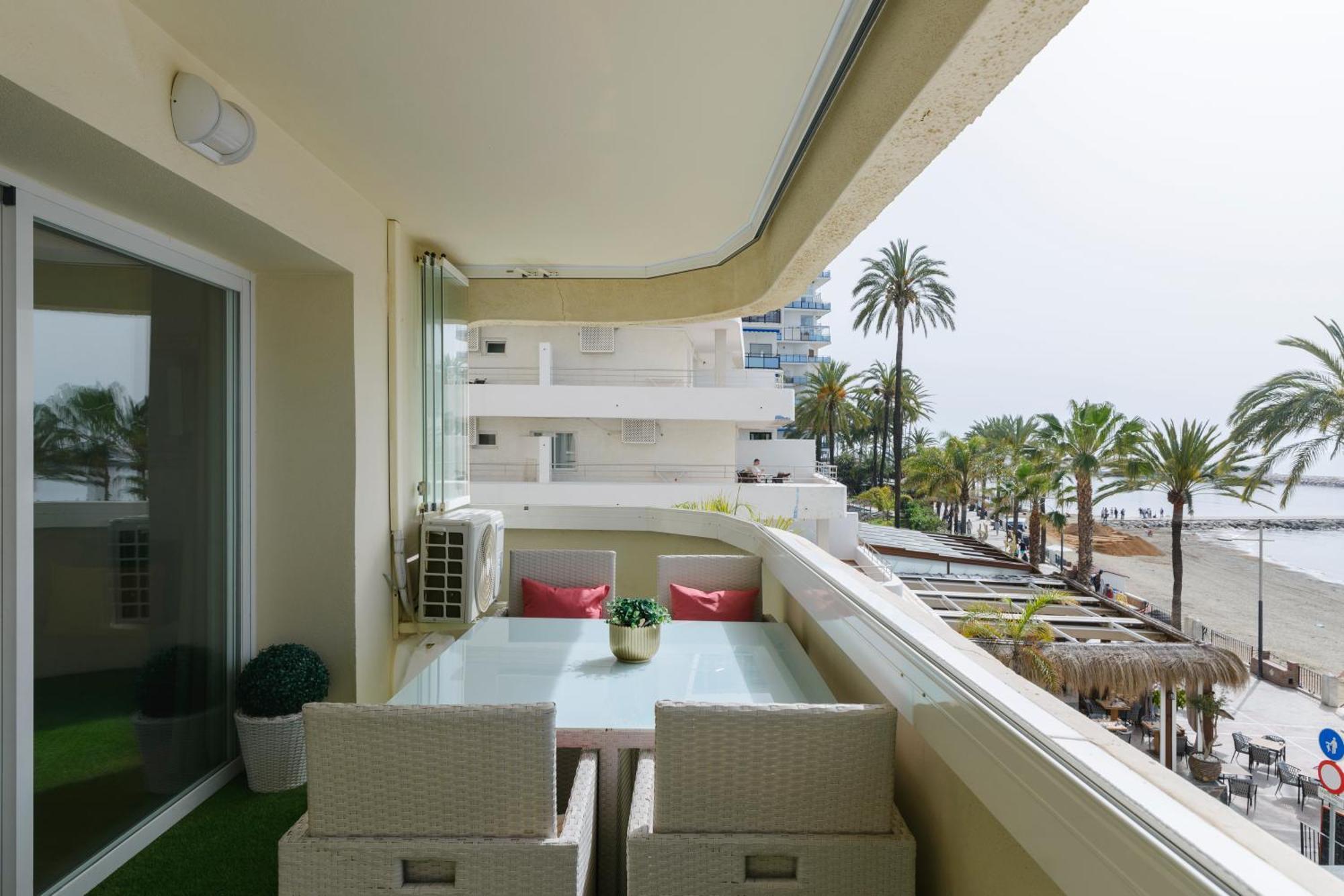 Sea Front Apartment In Marbella Center Extérieur photo